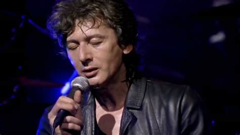 Alain bashung (born 1 december 1947, died 14 march 2009) was a french singer, songwriter and actor. Alain Bashung - Madame Rêve - YouTube