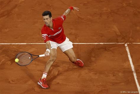 Speravo vincesse sakkari, perché è dinamica sul campo, si muove bene ed è divertente da vedere in campo. Djokovic tegen Tsitsipas in finale Roland Garros - Wel.nl