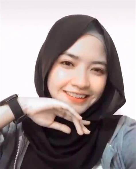 Koleksi video cewek2 cantik,sexy, tembam & goyang mantap # tiktok hot official. Kumpulan Tiktok - Tiktoh montok pada besar besar nih ...