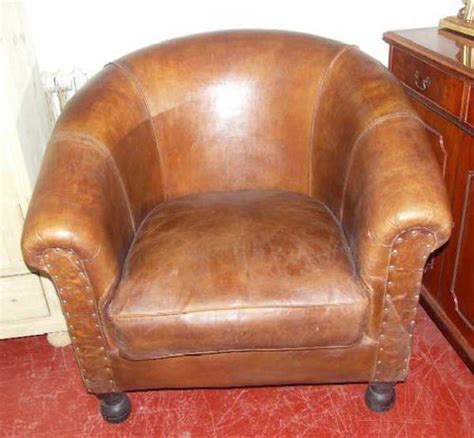 Tilt, swivel, adjustable, tilt lock. Antiques Atlas - Tan Leather Tub Chair