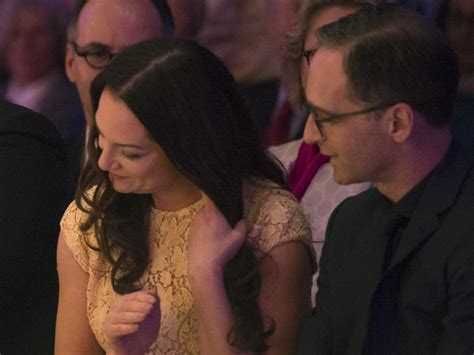 Nach jahrelanger beziehung haben sich heiko maas und seine ehefrau corinna getrennt. Natalia Wörner und Heiko Maas: Diese Bilder sprechen für ...