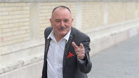 A rádióinterjúban nagy feró hangsúlyozta: Nagy Feró kibukott, nem találkozhat unokáival | nlc