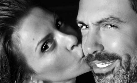 Τέλος στο γάμο τους έδωσαν ο ηθοποιός ιωσήφ μαρινάκης και η χρύσα kαλπάκη. Ο Ιωσήφ Μαρινάκης και η Χρύσα Καλπάκη θα παντρευτούν στα ...