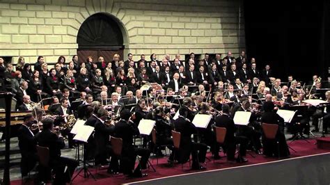 Již od roku 1949 je v rodišti zakladatele české národní hudby bedřicha smetany, starobylé východočeské litomyšli, pořádán velký hudební festival. Smetanova Litomyšl - závěr festivalu 2013 - YouTube