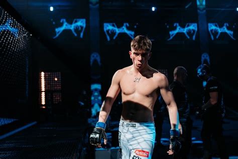 Kto walczy na fame mma 11? Fame Mma 9 Zawodnicy : Fame Mma 4 Karta Walk Walki ...