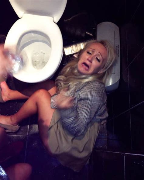 Covid lockdown may have cost uk bars and pubs over $450 million in wasted beer. These Girls Know How to Party (28 pics)