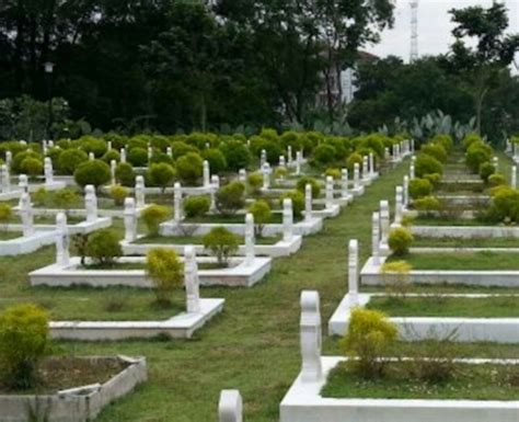 Lalu, rasulullah meminta izin untuk menziarahi makam ibunya. Adab Menziarahi Kubur - Geng Wokyoh