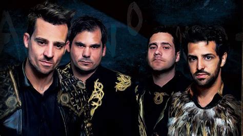 The group was formed in 2002 in buenos aires by vocalist santiago chano moreno charpentier, his younger brother gonzalo bambi moreno charpentier, sebastián seoane (guitar), and diego lichtenstein (drums). Tan Biónica
