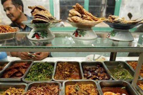 Listen to makan di warung | explore the largest community of artists, bands, podcasters and creators of music & audio. Viral! Makan Bayar Rp 700 Ribu di Warung, Ini 4 Cara ...