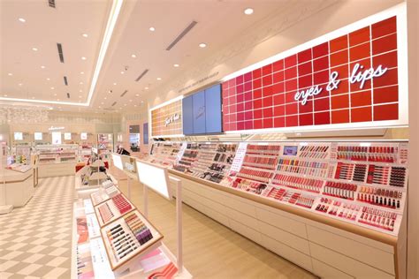 1 makeup brand is opening its first flagship store with a brand new concept at sunway pyramid shopping mall. #Scenes: 3 Cool Things To Do At Etude House's First New ...