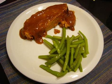 This easy turkey meatloaf recipe is made with diced onions, sweet apples, minced mushrooms, breadcrumbs, seasonings, and lean ground turkey. Turkey Meatloaf with Brown Gravy Recipe | SparkRecipes