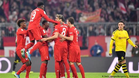 El bayern mando un mensaje claro a sus rivales en la bundesliga: Bundesliga : Bayern dompte Dortmund et s'offre la 1ère place