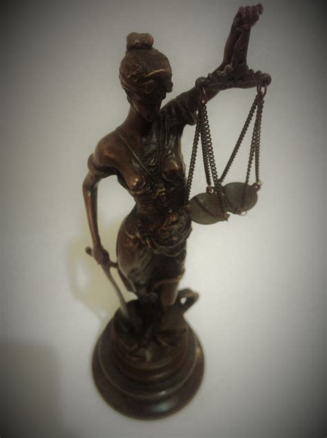El exabogado de trump michael cohen es sentenciado tras declararse. Antique Justicia | Antik Spalato Shop