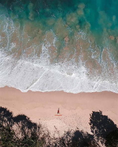 Teluk banyu biru atau biasa di sebut teluk biru. Pesona Teluk Hijau Banyuwangi, Wisata Pantai Eksotis ...