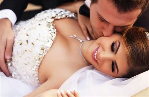 Gifts for husband on first wedding night. Couples Reveal What Really Happens On The First Wedding Night