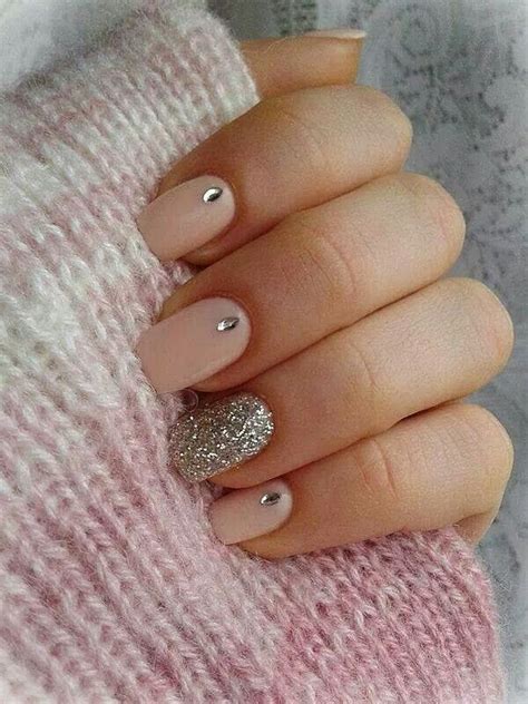 Natúr köröm | Pink nail art, Pink nail art designs, Prom nails