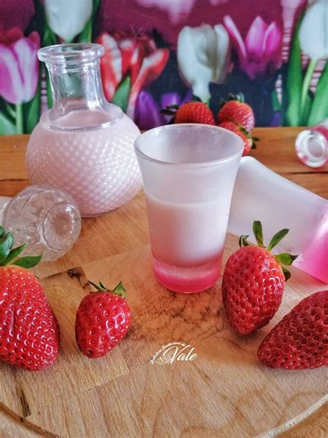 Maybe you would like to learn more about one of these? CREMA DI LIQUORE ALLE FRAGOLE fatta in casa