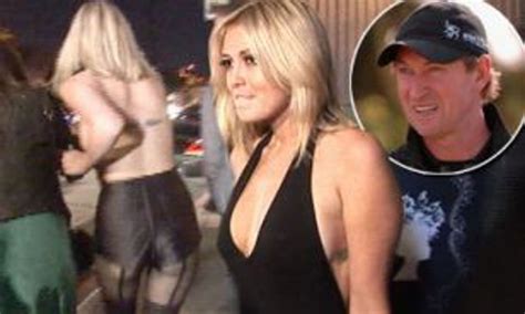 Gretzky threatened to nix daughter's wedding to dustin. Wayne Gretzky's Daughter - Paulina Gretzky At The Masters ...