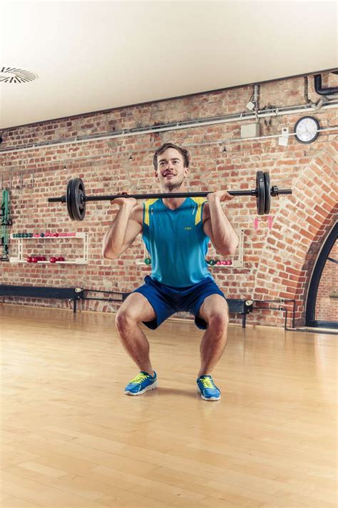 Seitlicher crunch (hüftheber) übungen mit faszienrolle; Sportübungen für zuhause: Top-Übungen für die Frühlings ...