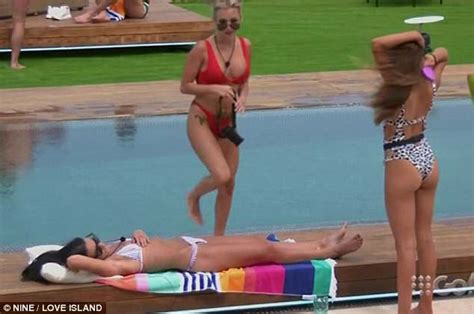 Follow a group of hot australian singles as they play for love and money in a luxury villa in spain. Love Island Australia's Erin gets into a BRUTAL fight with ...