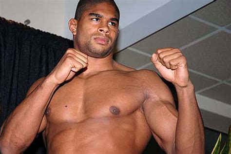 50% 272 голова 35% 191 корпус 15% 82 ноги. Strikeforce Conference Call, Today ay 2PM(ET) w/ Overeem ...