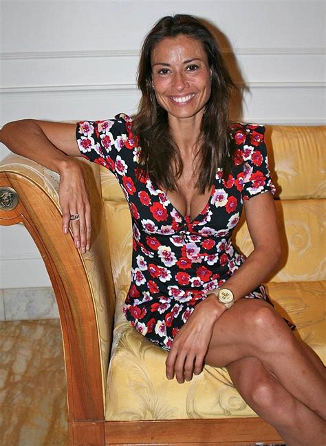 Martin kaymer is neither married nor single, currently, he is dating tv presenter melanie sykes. Melanie Sykes in hotpants departing from Australia ...