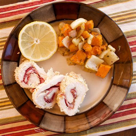 Combine panko crumbs, salt, pepper, garlic powder and onion powder in a separate shallow bowl. Panko Chicken Breast With Arugula And Provolne : If you ...