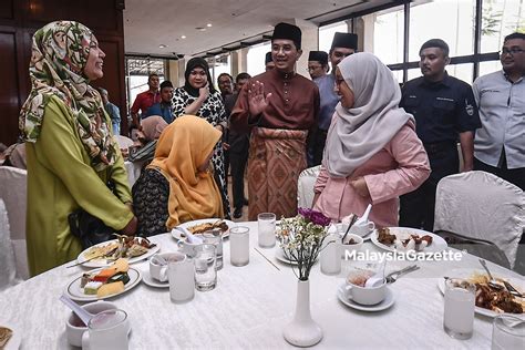 Carta struktur organisasi kementerian abc (cadangan agensi). Azmin Ali Hadir Majlis Silaturrahmi Aidilfitri Kementerian ...