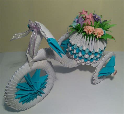 Unfortunately the units could not maintain its shape when all 16 units. 3D origami tricycle | 3 d
