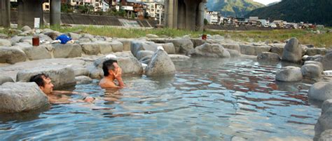 Gero onsen is one of japan's three finest hot springs alongside kusatsu and arima and is situated in gero city, gifu prefecture. Gero Hot Spring | HIDA TAKAYAMA