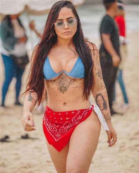 Perlla mostra no instagram tatuagem ousada no bumbum. Com tatuagens à mostra, Perlla tem fim de semana de ...