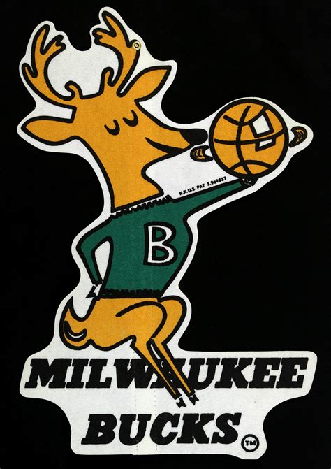 Youth milwaukee bucks hunter green primary logo fleece pullover hoodie. Lot Detail - 1970s Milwaukee Bucks 11 1/2"x 17 1/2" Felted Logo