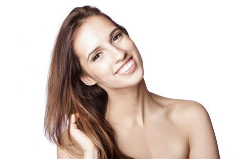 You do not need to have all the money in the world to know how to make a woman happy. The 11 Best Compliments for a Girl - Global Seducer