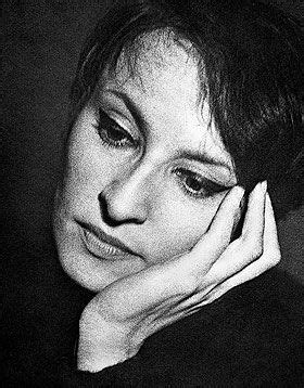 Plus de 92 700 chanteuse images à choisir, sans inscription nécessaire. photo noir et blanc : Barbara, chanteuse française ...