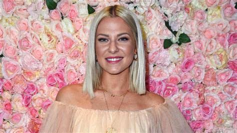 Valentina pahde verdreht ihren fans nicht nur bei gzsz, sondern auch auf instagram den kopf. Valentina Pahde: GZSZ in der Krise: "Ein anderes Gefühl als sonst" | GALA.de