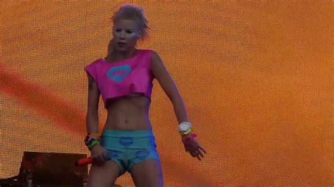 1 user explained camel toe meaning. Die Antwoord - I Fink U Freeky (Live @ Pukkelpop 2014 ...