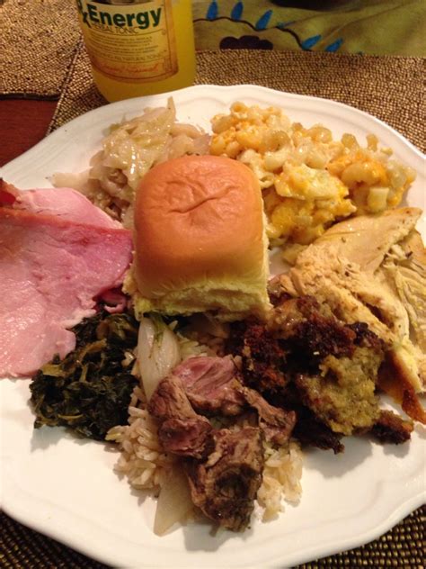 Whether an opulent dinner or a sweet brunch, these christmas menus are your new textbook for holiday meals. Soul Food Christmas Dinner Recipe / Circle City Soul Food Menu In Indianapolis Indiana Usa ...