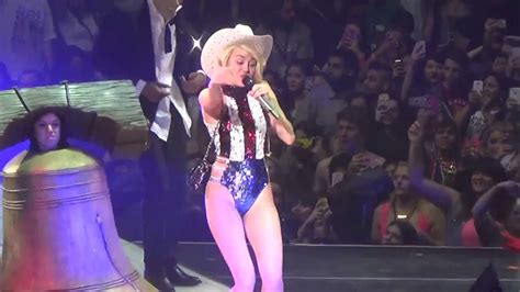 I think it's good that miley's a popstar. Miley Cyrus- Party In The USA Bangerz Tour VANCOUVER - YouTube