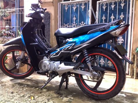 Honda karisma modif brondol dengan pelek td, jangan ditiru gan modif seperti ini jelek di lihat gak ada motif modifikasinya selain motor di brondoli malah kelihatan ndeso. Modifikasi Motor Honda Karisma Terkeren Dan Terbaru ...