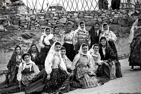 Comunemente, ancor oggi, la notte di san giovanni è una notte speciale: Folklore: la notte di San Giovanni in Sardegna | Cagliari ...