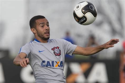 42' foul by moisés ribeiro (chapecoense). Confira como estão os jogadores emprestados e quem pode ...