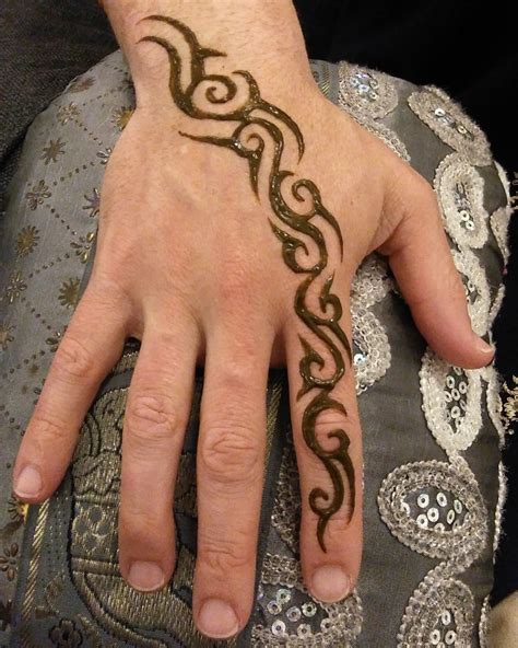 What's a beach vacation without a hair wrap?? Hire Miami Henna Tattoo Artist - Henna Tattoo Artist in ...