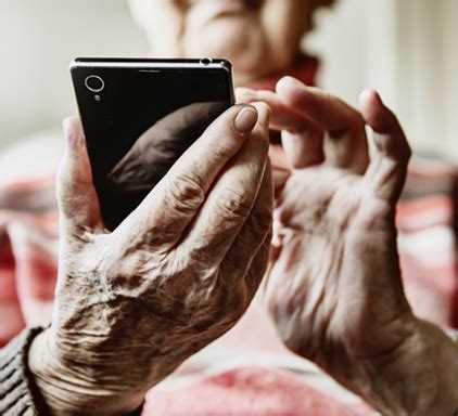 La permanence téléphonique peut être réalisée de un centre d'appel, société spécialisée dans l'accueil téléphonique, ou une télésecrétaire à domicile. Une permanence téléphonique pour rompre l'isolement - CAL ...