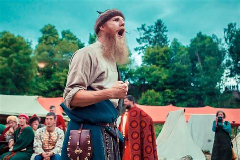 Jak doma vymýšlíte účesy do školy a do práce? Vikingské Účesy - Kniha Vikingske Copy A Copanky Annette Collin Martinus - Klikněte na vikingské ...