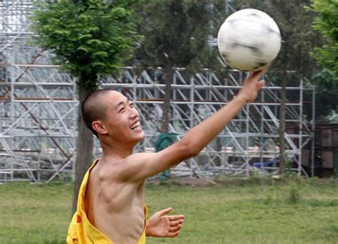 Saya percaya dajjal sedang berusaha menukarkan susuk tubuhnya dan rupanya agar diterima orang ramai. Wow! - Shaolin Soccer yang sebenar (6 GAMBAR) - BLOG TAO ...