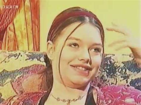 Was at over 20 schools in six countries because she had to travel with her mother until she was 14. Cosma shiva hagen alter - sextreffen lachendorf