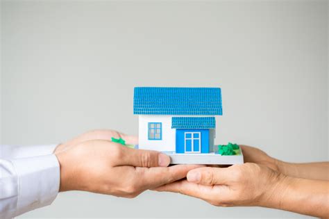 Membeli rumah dengan over kredit ini juga menjadi salah satu trik beli rumah dengan gaji pas pasan. tips membeli rumah Archives - Maucash