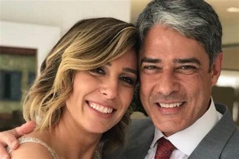 Pela primeira vez, o jornalista apareceu de barba em seu retorno das férias na bancada do jornal nacional. Natasha Dantas, esposa de William Bonner, faz revelação ...