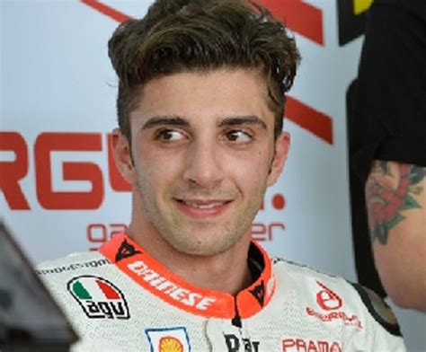 Piloto moto da corsa in motogp. Andrea Iannone a tutta carica In Argentina, sesto posto ...