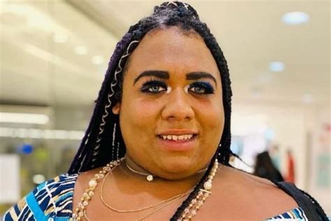 A notícia foi dada pela família dela em suas redes sociais oficiais. Morre a influencer Ygona Moura após complicações da Covid-19